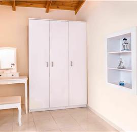 5 bedroom villa with pool & seaview, Perithia, sleeps 10